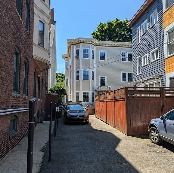 34 William St #2 — Photo 1
