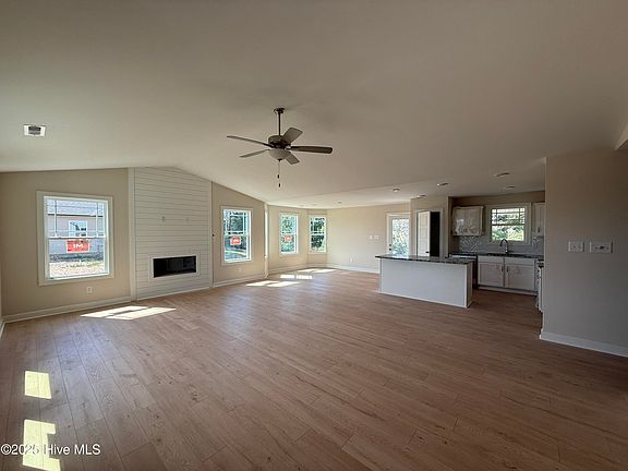 2nd image of 71 Ruskin Drive