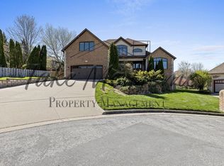 1324 E Lakepoint Ct, Springfield, MO 65804