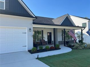 203 Legacy Ln, Pickens, SC 29671