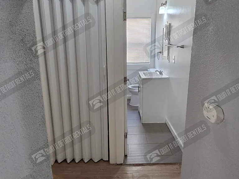 4810 Lenox St — Photo 26