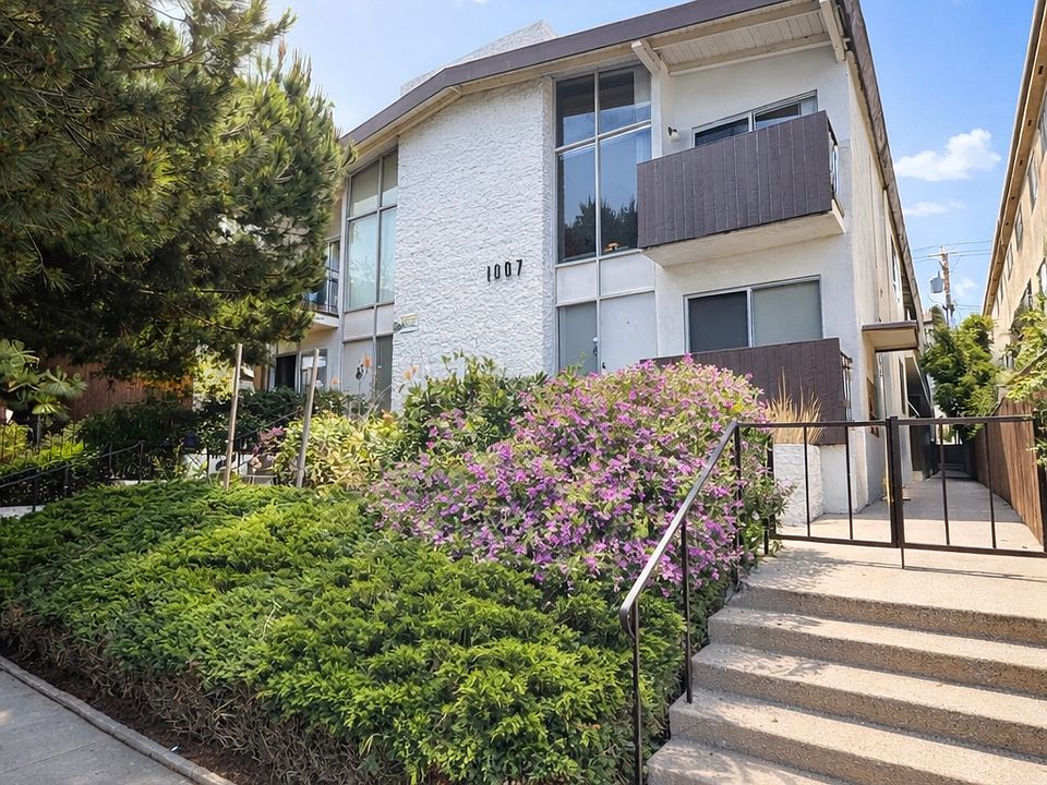 1st image of 1007 Lincoln Blvd APT 2