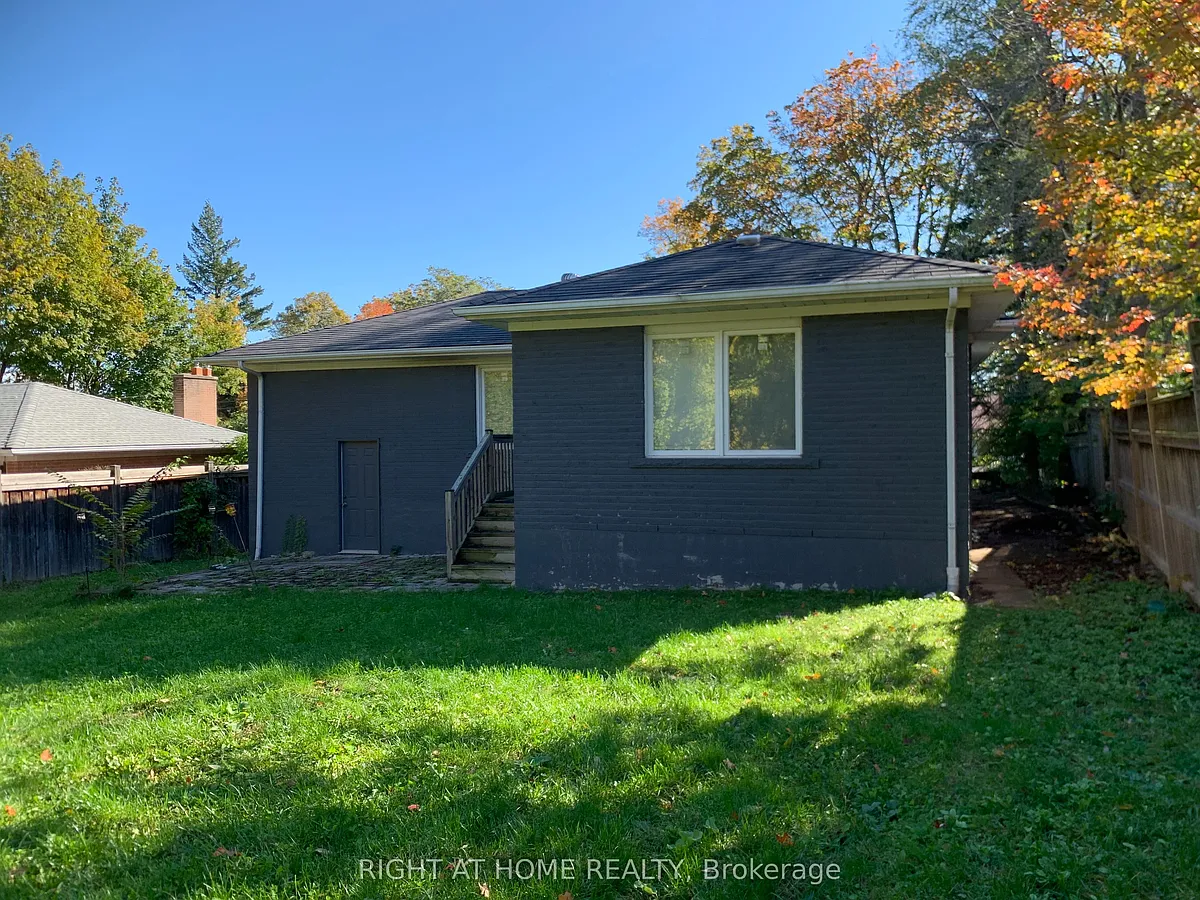 Building Photo - 565 Wildwood Dr