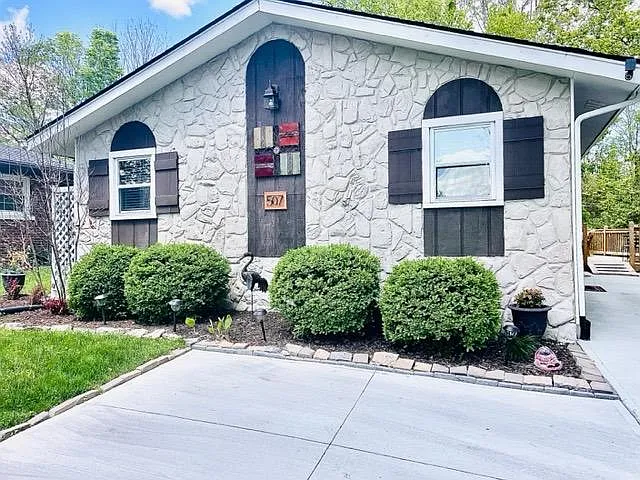 507 Monticello Blvd — Photo 25
