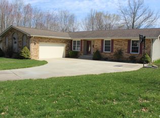 315 Gateway Rd, Marion, IL 62959