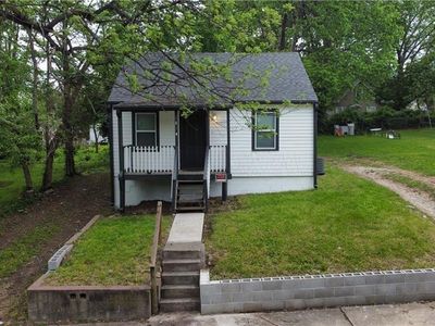 2810 Elmwood Ave, Kansas City, MO, 64128