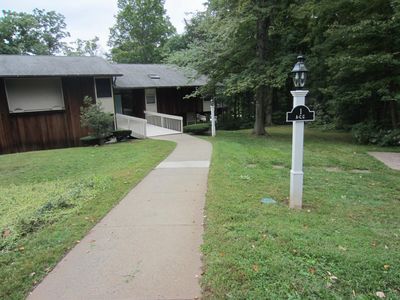 1 Country Squire Dr, Cromwell, CT, 06416