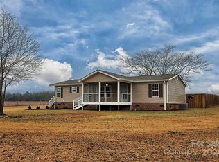 1215 Neds Creek Rd, Kershaw, SC 29067