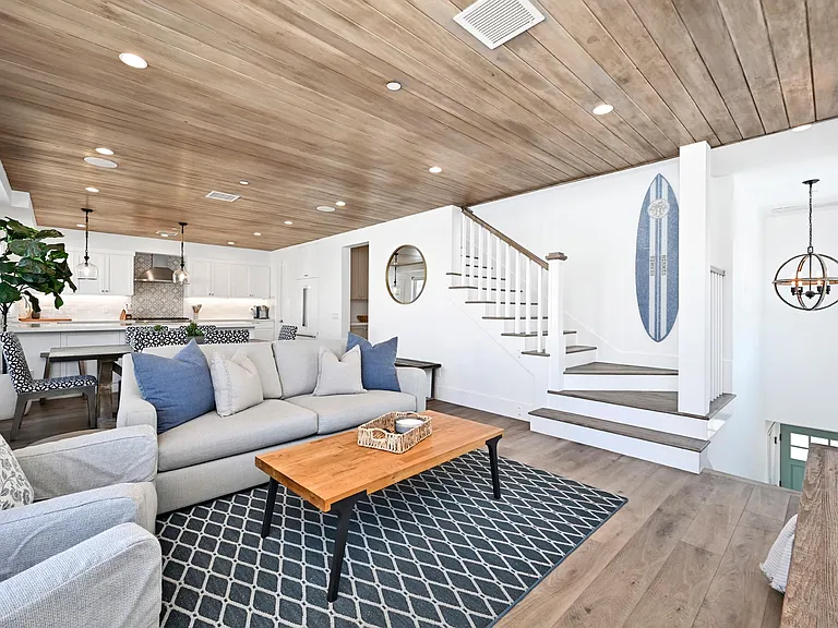 3940 Seashore Dr — Photo 7