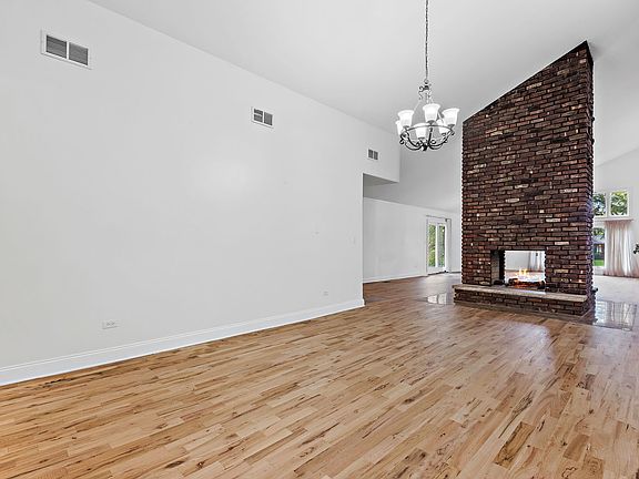 4th image of 16431 Leslie Ann Dr