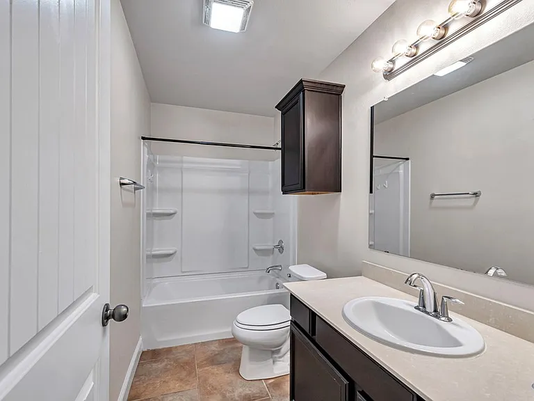 6113 Mile High Ln — Photo 30