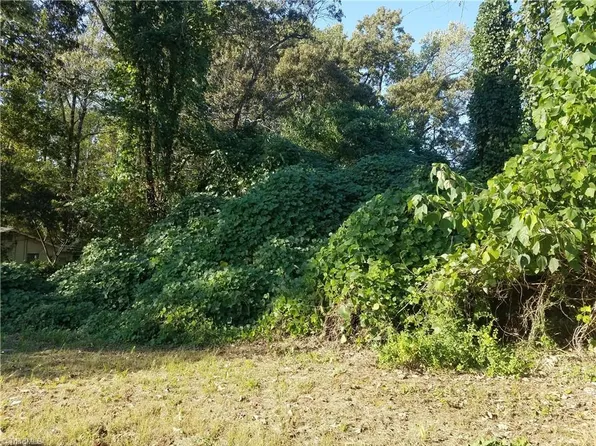 815 Fulton St, Reidsville, NC 27320