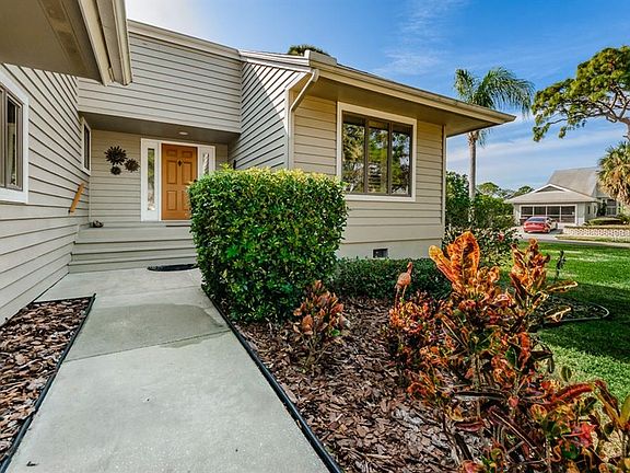 2nd image of 1009 Blue Heron Ct
