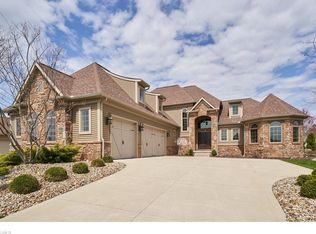 2527 Clydesdale St NW, North Canton, OH 44720
