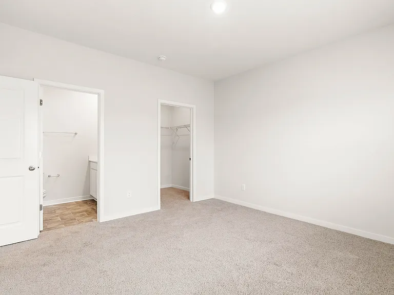 954 Sherwood Loop — Photo 21