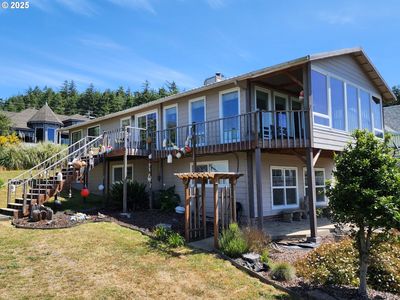 220 8th St, Port Orford, OR, 97465