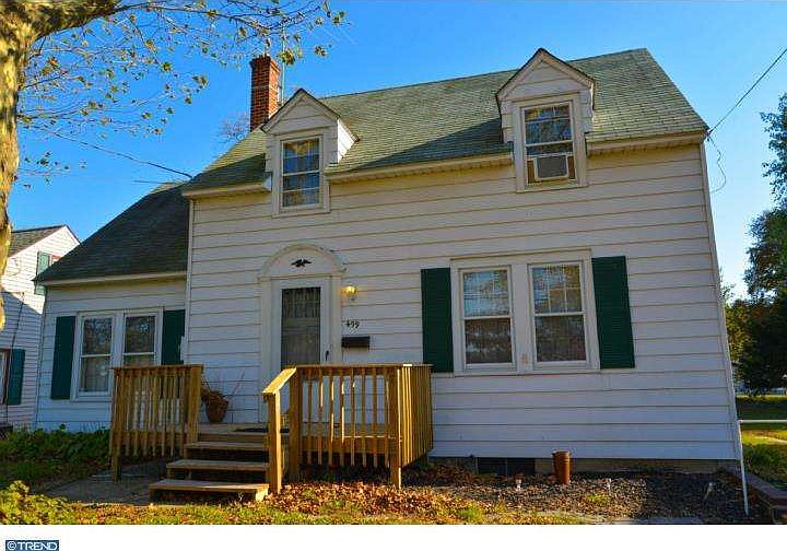 2nd image of 459 Hollywood Ave