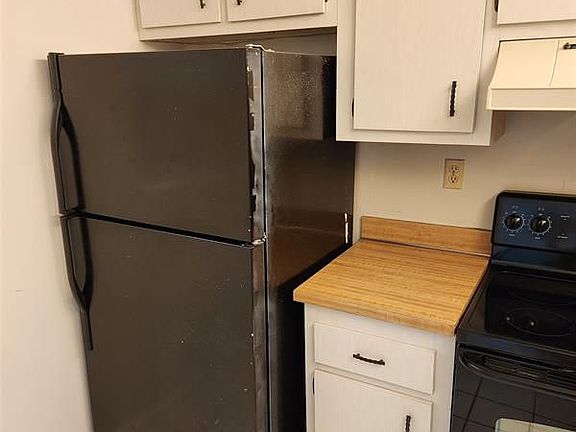 2nd image of 1800 N Lauderdale Ave APT 1205