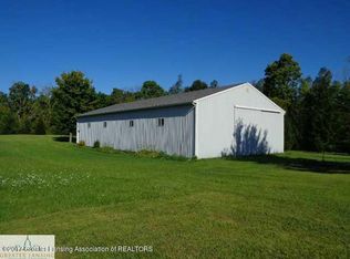 1059 N Michigan Rd, Eaton Rapids, MI 48827