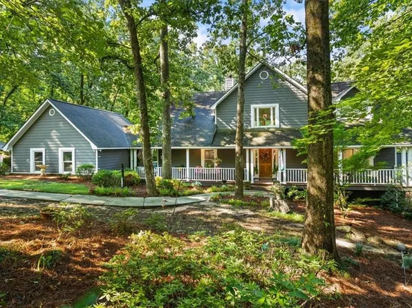 3205 Woodhaven Ct SW, Conyers, GA 30094