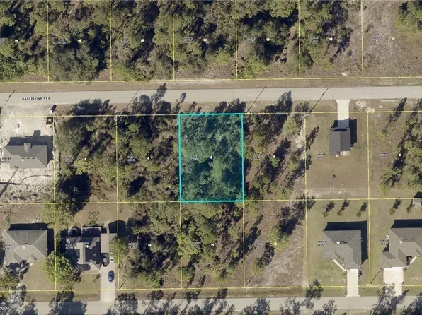 918 Barcelona St E, Lehigh Acres, FL 33974