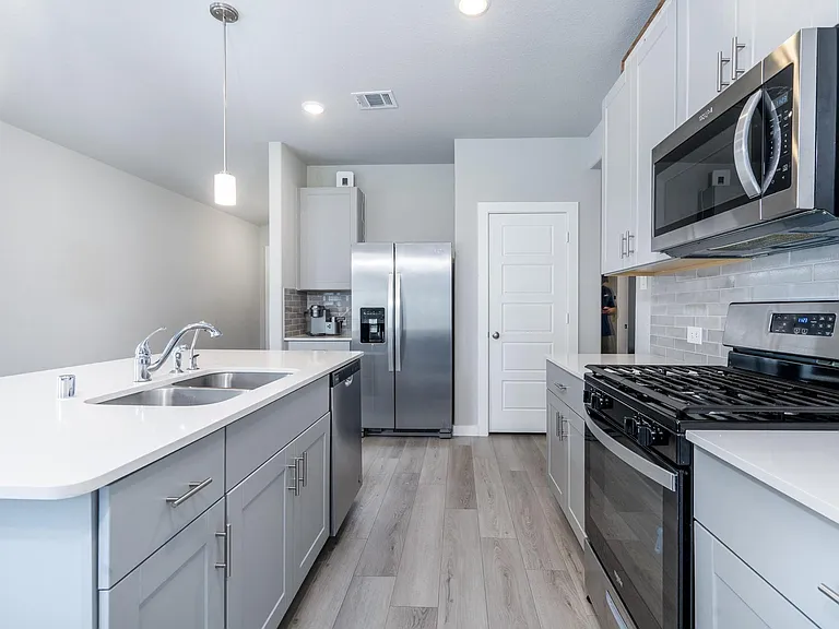 219 Charles Ridge Dr — Photo 10