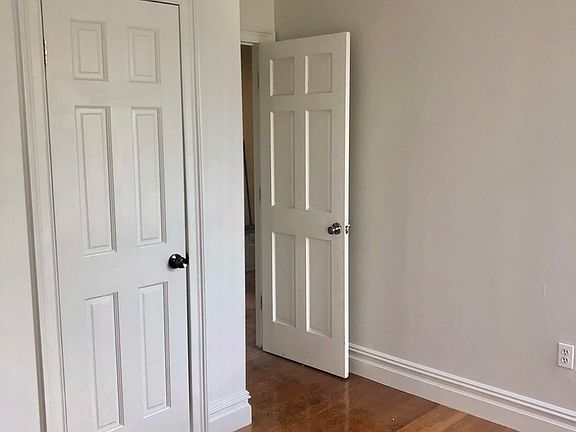 2nd image of 19 E 128th St APT 14