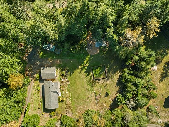 5th image of 7953 NE Three Berry Lane