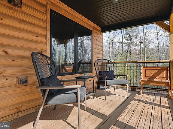 5th image of 1823 Desert Rd