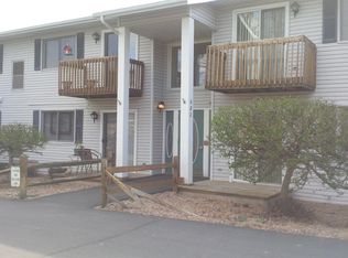 682 W Middle St APT 3, Chelsea, MI 48118