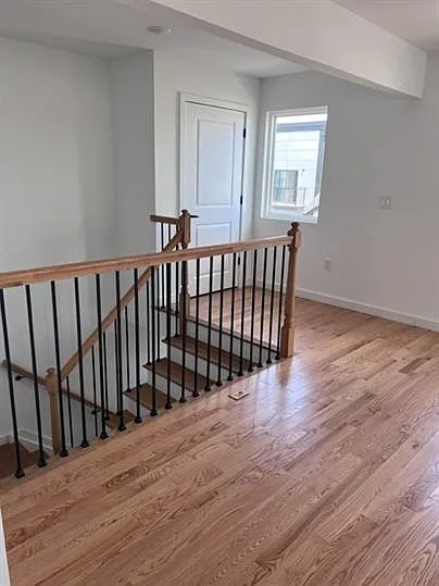 724 Seaport Dr — Photo 9