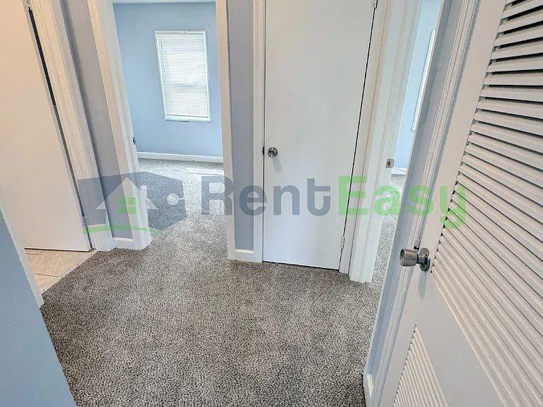 2625 Eastwood Ave — Photo 8