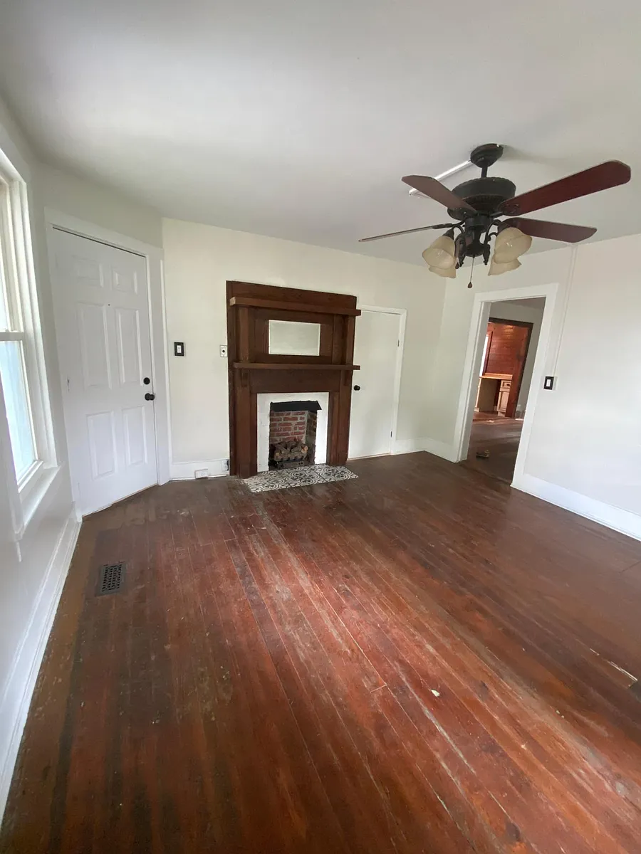 Living Room - 420 Park Rd