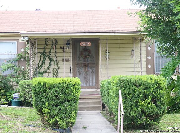 2nd image of 607 Sutton Dr