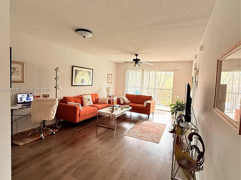 571 SW 142nd Ave #311O — Photo 9