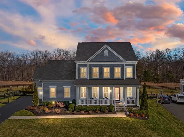 25720 Green Ash Ln, Aldie, VA 20105