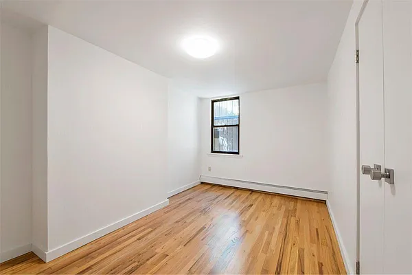 Rented by Space Marketing Shop | media 9