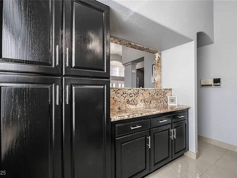1400 Castle Crest Dr — Photo 19