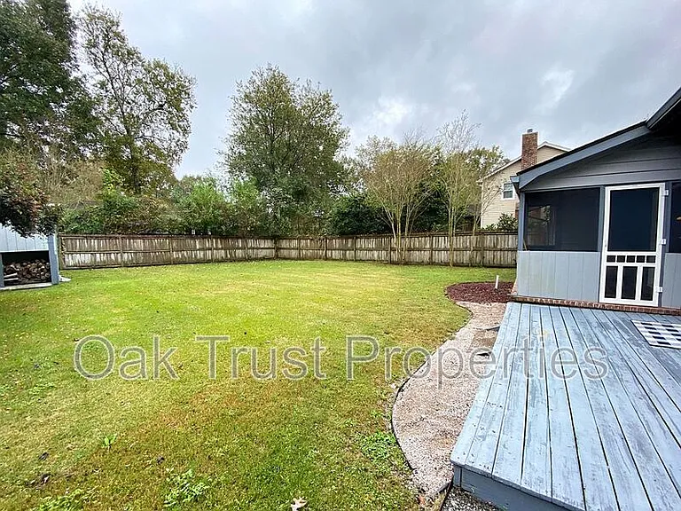 303 Christiee Ct — Photo 19