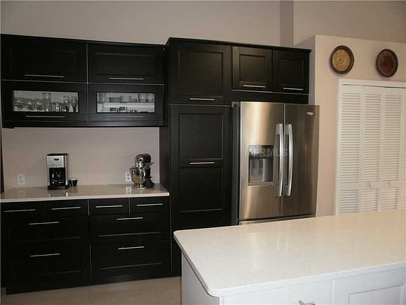 3rd image of 8057 Waldorf Ct