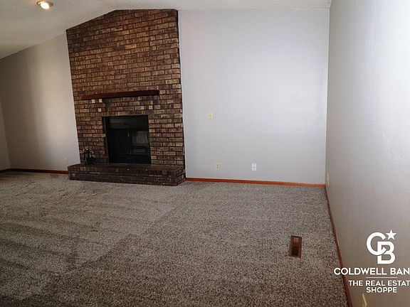 4th image of 2711 N Koster St