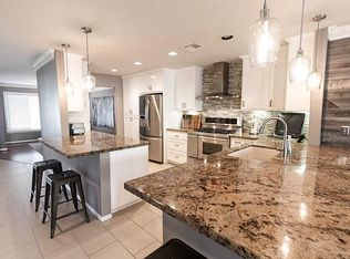 5133 Maple St, Bellaire, TX 77401