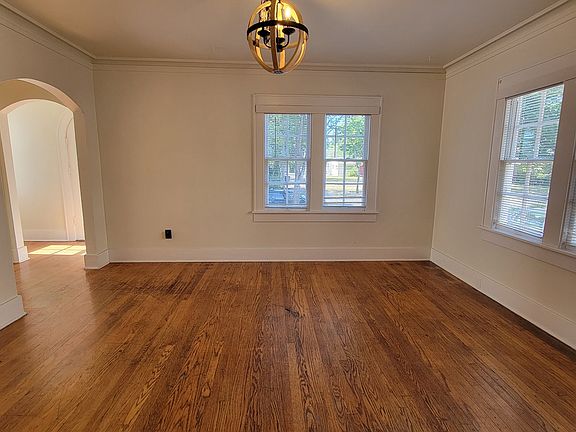 5th image of 1445 W 11th Ave