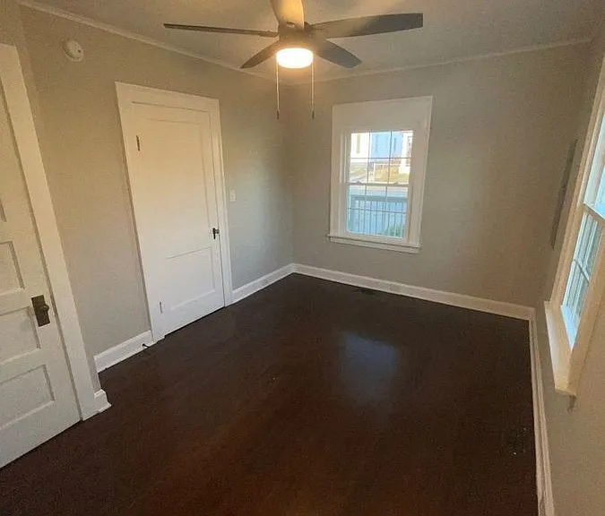 924 Delaware Ave — Photo 13
