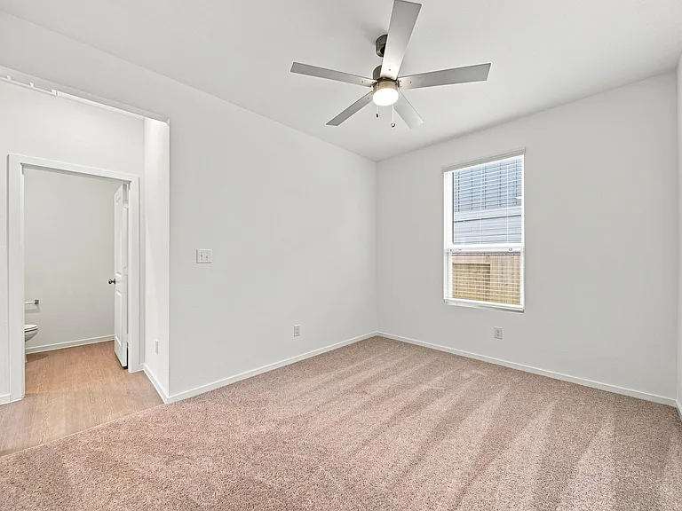 618 Amber Falls Dr — Photo 9