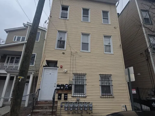 66 Clinton St #4F, Paterson, NJ 07522