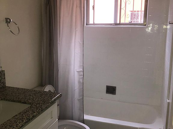 2nd image of 1342 N Mariposa Ave APT 1