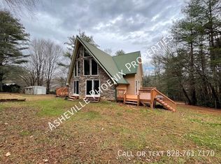 1835 Granite St, Hendersonville, NC 28792