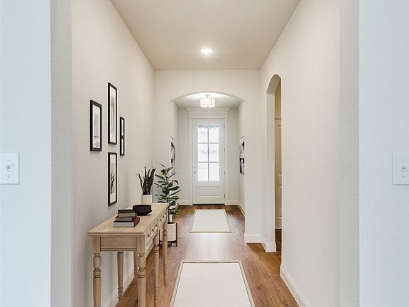 4th image of 514 Hillcrest Ln