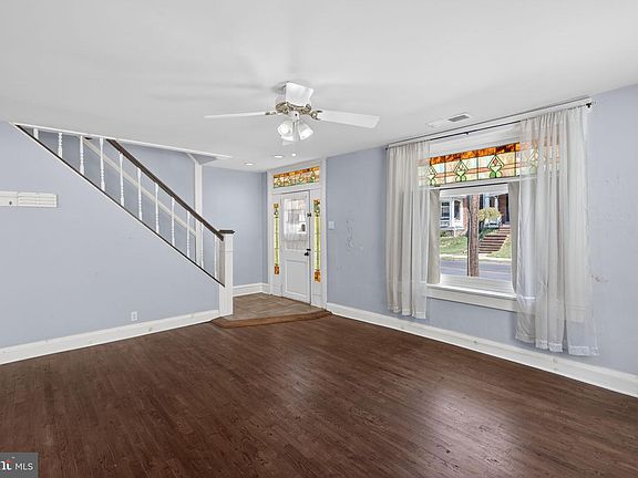 4th image of 634 E Philadelphia Ave